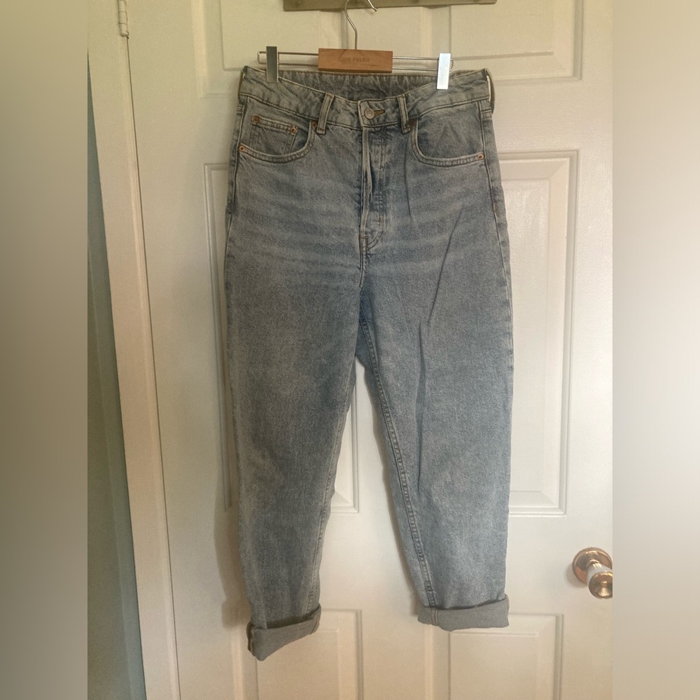 H&M high waisted jeans